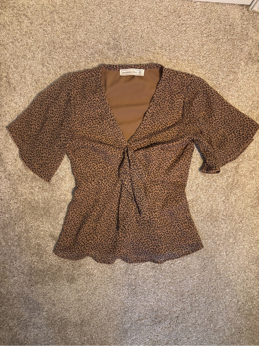 Abercrombie & Fitch Brown Leopard-Print V-Neck Twist Blouse